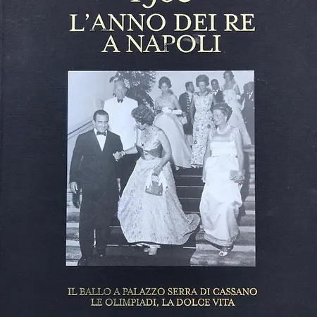Palazzo Serra Di Cassano Holiday home Naples